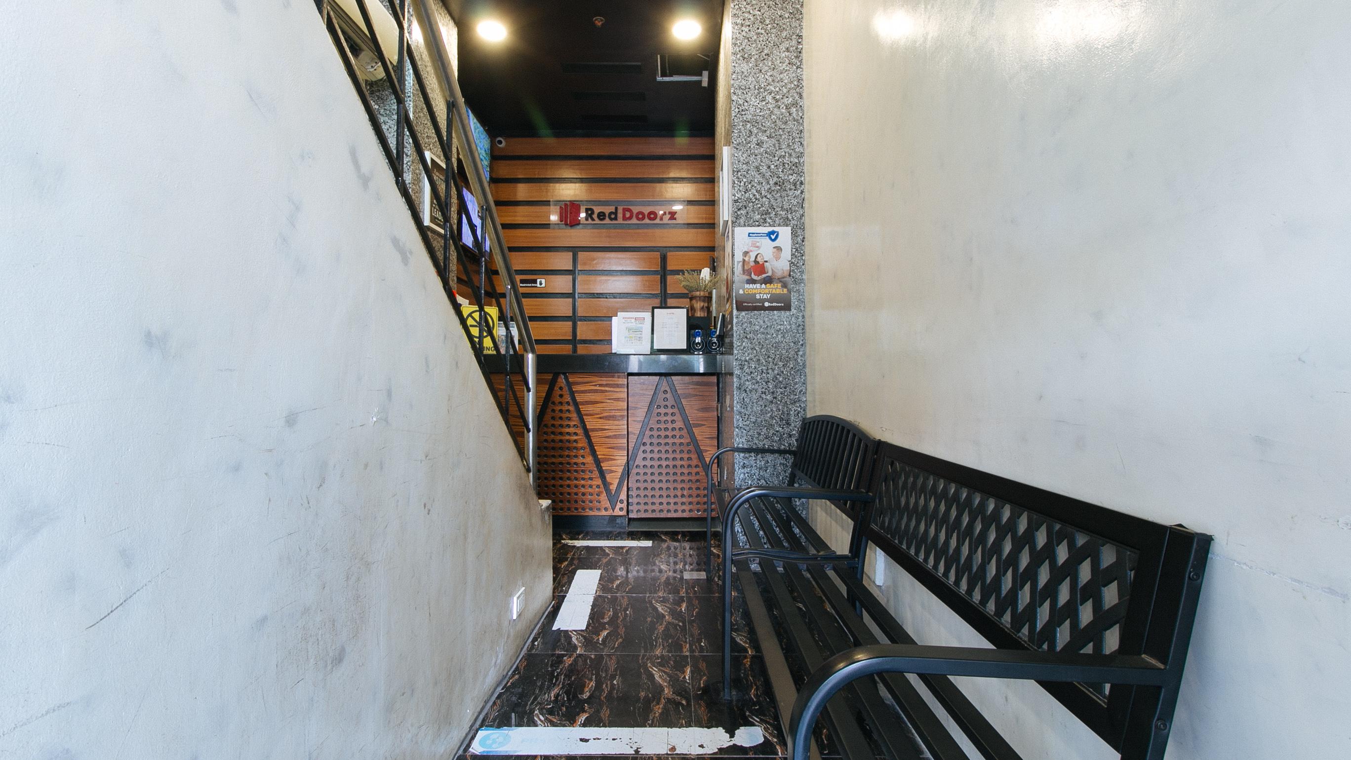 RedDoorz near Quiapo Church Manila Exterior foto