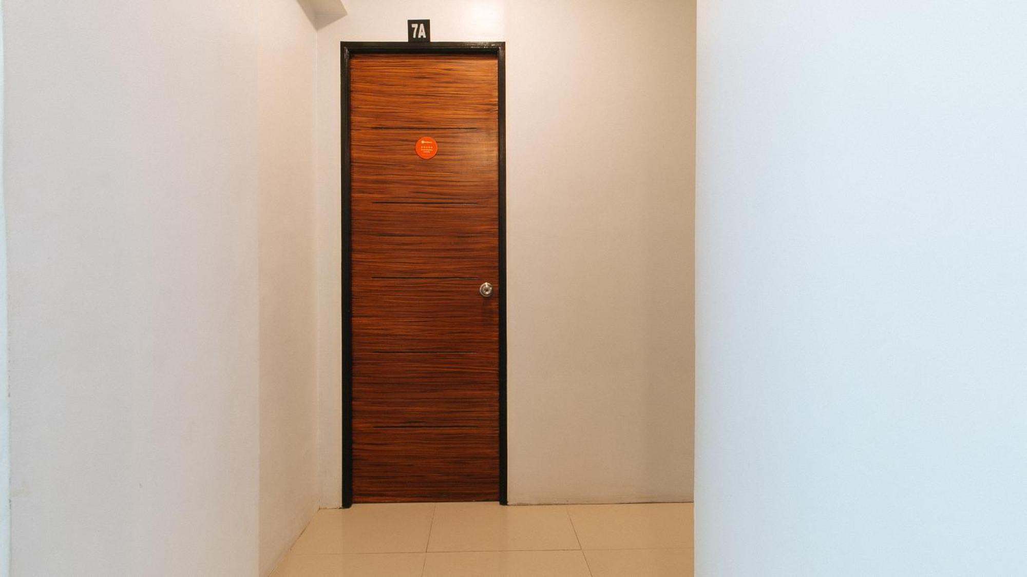 RedDoorz near Quiapo Church Manila Exterior foto
