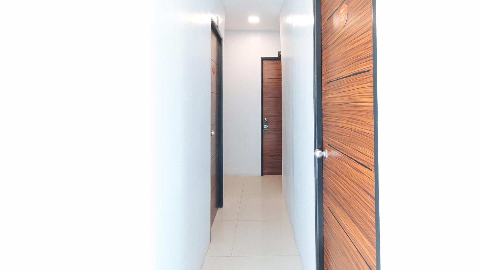 RedDoorz near Quiapo Church Manila Exterior foto